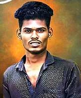 ஆன்லைன் சூதாட்டத்தில் ரூ.10 லட்சம் இழப்பு: ரயிலில் பாய்ந்து இளைஞா் தற்கொலை