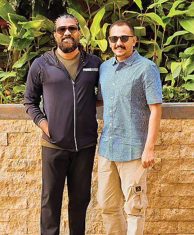 இரு இயக்குநர்கள் இணையும் கதை