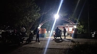 ராணிப்பேட்டை சிப்காட் காவல் நிலையம் மீது மர்ம நபர்கள் பெட்ரோல் குண்டு வீச்சு  