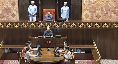 கும்பமேளா விவகாரம்: மாநிலங்களவையில் இருந்து எதிர்க்கட்சியினர் வெளிநடப்பு!