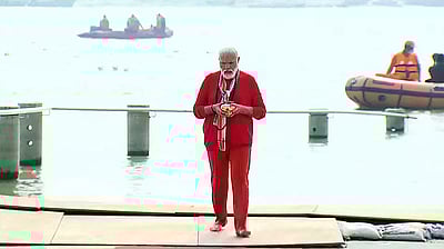 கும்பமேளா: பிரதமர் மோடி நாளை புனித நீராடல்!