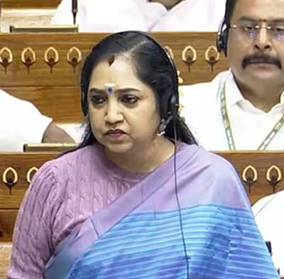 சென்னை உயா் நீதிமன்றத்தில் பெண் நீதிபதிகள் பிரதிநிதித்துவத்தை அதிகப்படுத்த வேண்டும்: தமிழச்சி தங்கப்பாண்டியன் கோரிக்கை