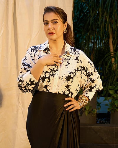 கறுப்பு - வெள்ளை நிழல்களில்... கஜோல்! 