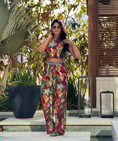 கலர்ஸ்... நைலா உஷா!