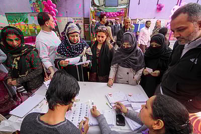 பிற்பகல் 1 மணி: தில்லி தேர்தலில் 33.31% வாக்குகள் பதிவு!