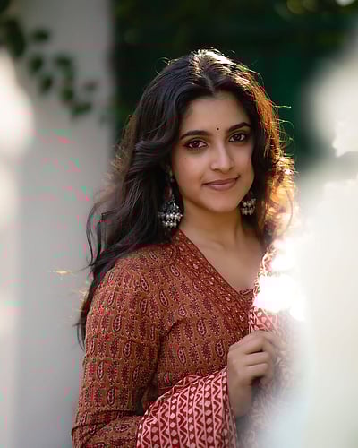 இந்த மான் உந்தன் சொந்த மான்... மீனாட்சி தினேஷ்!