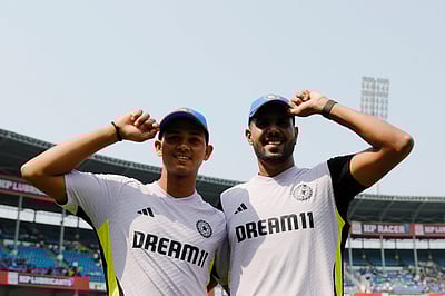 ஒருநாள் போட்டியில் அறிமுகமான இளம் வீரர்கள்!