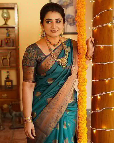 ஒளியிலே தெரிவது தேவதையா... சுஜிதா!