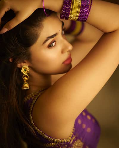 கண்களின் வார்த்தைகள்.. கீர்த்தி ஷெட்டி! 