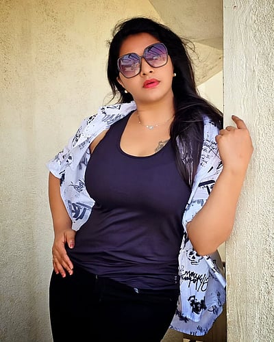 மந்தாரப்பூ... ரச்சிதா மகாலட்சுமி புகைப்படங்கள்