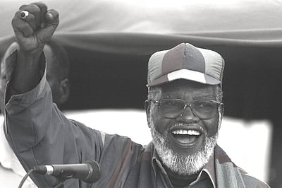 நமீபியாவின் சுதந்திரப் போராட்டத் தலைவர் சாம் நியோமா காலமானார்! 