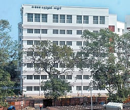 இறுதி நிலை  புற்றுநோயாளிகளுக்கு நல்லாதரவு மையம் : தமிழக அரசு முன்மாதிரித் திட்டம்