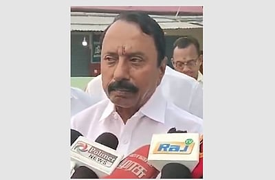 இபிஎஸ் விழா புறக்கணிப்பு? - முன்னாள் அமைச்சர் செங்கோட்டையன் விளக்கம் 