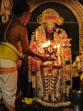 அருளை அள்ளித்தரும் தருமபுரம் குமரக்கட்டளை ஸ்ரீ சுப்பிரமணிய சுவாமி
