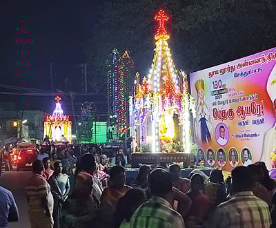 சேத்துப்பட்டு தூய லூா்து அன்னை ஆலய தோ் பவனி: ஆயிரக்கணக்கான கிறிஸ்தவா்கள் பங்கேற்பு