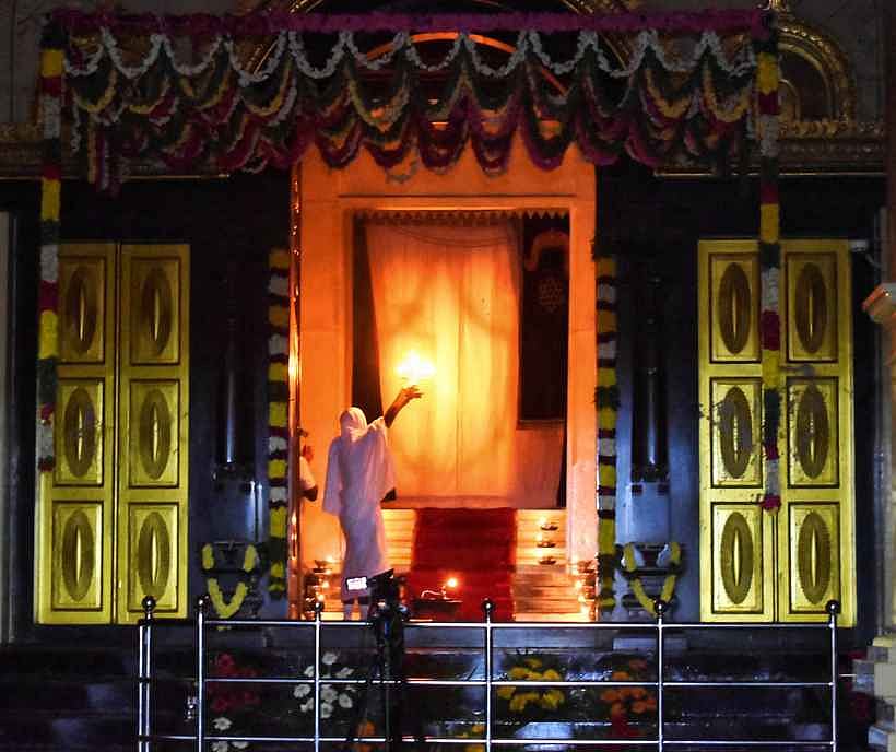 வள்ளலாா் நினைவு தினம்:
அரசு மதுக் கடைகளுக்கு நாளை விடுமுறை