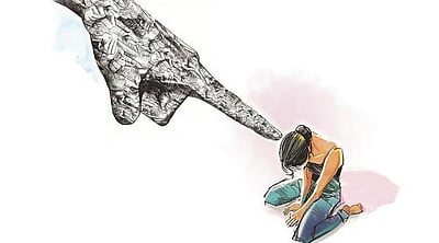 அரசு செவிலியர் கல்லூரியில் ராகிங் கொடுமை: 5 மாணவர்கள் கைது!