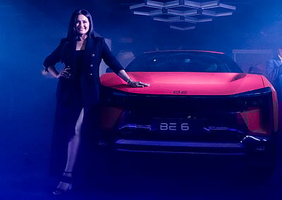 மஹிந்திராவின் புதிய எஸ்யூவி எக்ஸ்இவி  9-இ அறிமுகம் - புகைப்படங்கள்