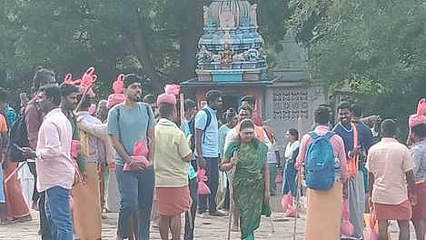 சதுரகிரியில் காா்த்திகை மாத பௌா்ணமி: பக்தா்கள் தரிசனம்