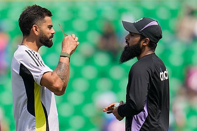 விராட் கோலியை அதிக முறை வீழ்த்திய ஆதில் ரஷித்!