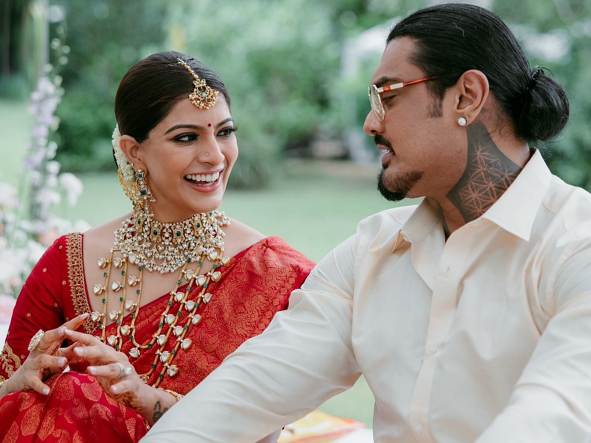 வரலட்சுமி - நிக்கோலை சச்தேவ்