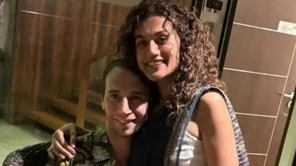 டாப்ஸி - மத்யாஸ் போயே