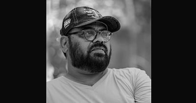 பிரபல கலை இயக்குநர் சுரேஷ் கல்லேரி காலமானார்!