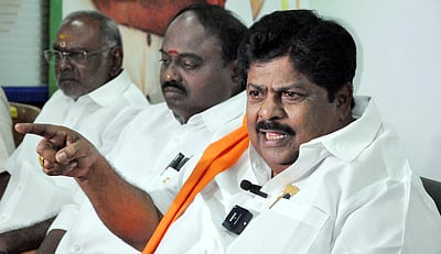 திமுக அரசு மீது மக்களுக்கு கோபம்: கே.பி.ராமலிங்கம்