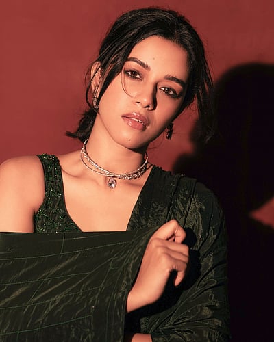 டார்க் ஃபேண்டசி... மிர்னாலினி ரவி!