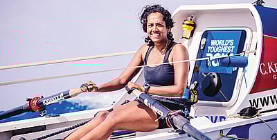 கடலில் சாகசப் பயணம்...