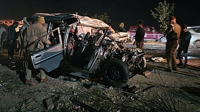 சத்தீஸ்கரிலிருந்து கும்பமேளா சென்றவர்கள் கார் விபத்து: 10 பேர் பலி!