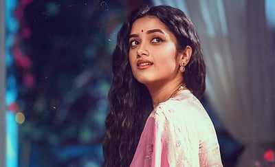 துல்கர் சல்மானின் ‘காந்தா’ புதிய போஸ்டர்!