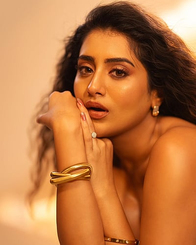 பிரியமானவளே.. ராசி சிங்!