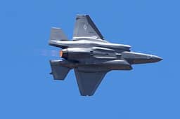 வரலாற்றில் முதல்முறை..! ஈரான் தாக்குதலில் சிக்கிய அமெரிக்க எஃப் - 35 விமானம்!