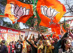 தில்லி பாஜக தலைவா் பதவிக்கான போட்டி மும்முரம்