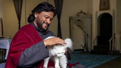 தன்பாலின ஈர்ப்பாளராக அறியப்பட்ட மதகுரு சுட்டுக்கொலை! 