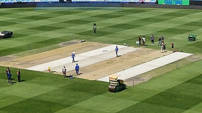 சாம்பியன்ஸ் டிராபி: துபை திடலில் வெற்றி வாய்ப்பு யாருக்கு? 