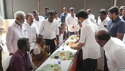 வட சென்னை மக்களுக்கு பிரியாணி பரிமாறிய முதல்வர் மு.க. ஸ்டாலின்!