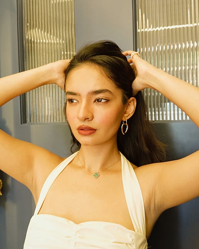 பெண்ணே ஒளியாக... அனுஷ்கா சென்!