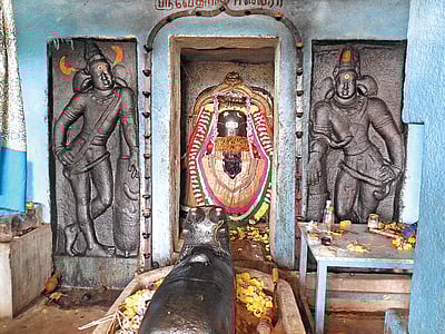 வல்லம்: குடைவரைக் கோயில்கள்...