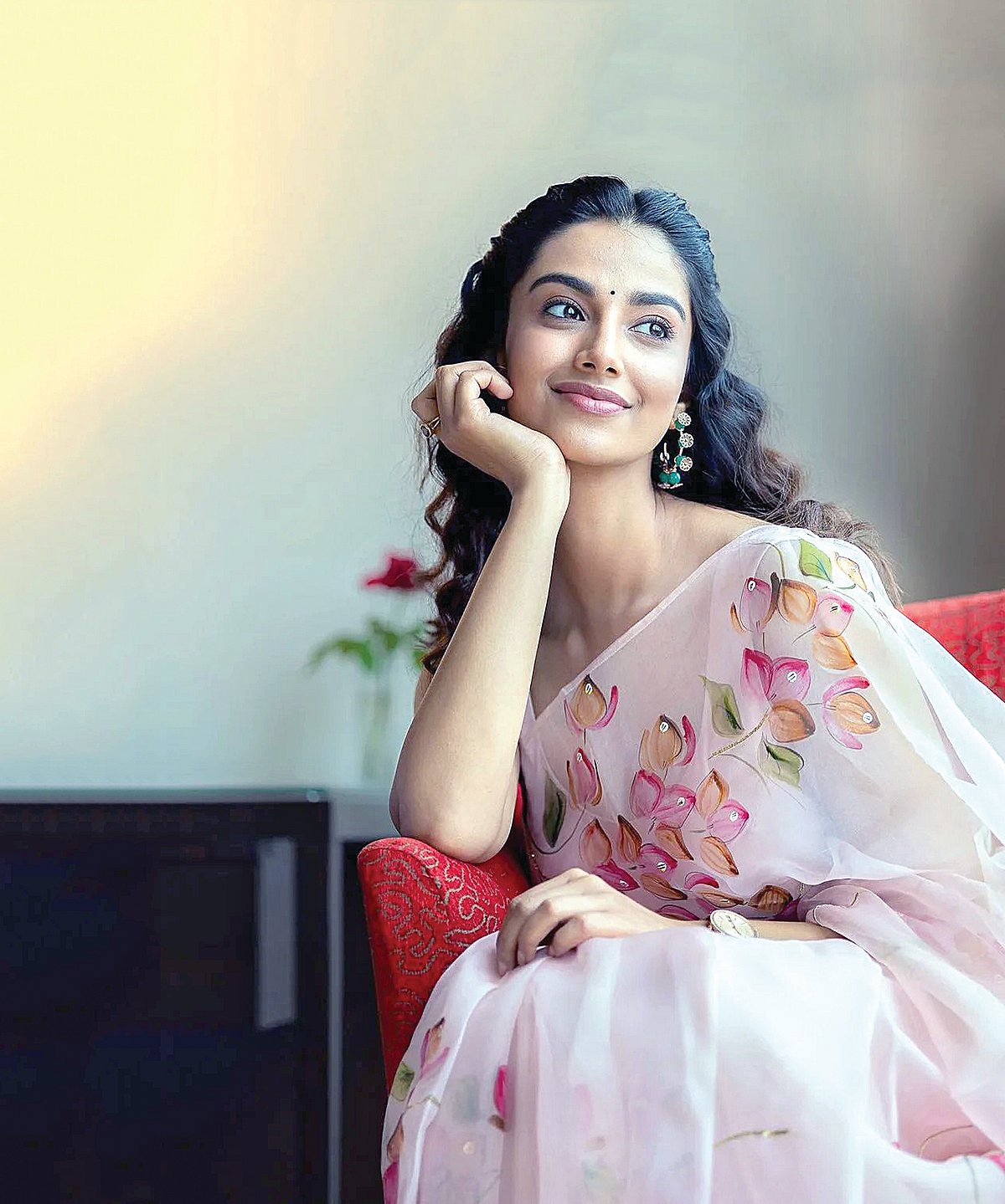 மீனாட்சி சௌத்ரி