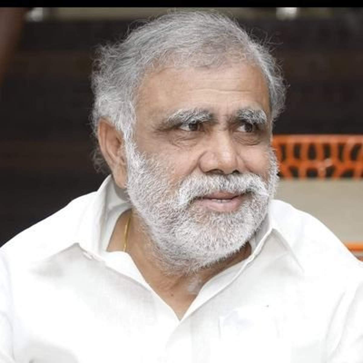 சின்னாளபட்டியில் அமைச்சா் இ.பெரியசாமி இறுதிக் கட்ட வாக்கு சேகரிப்பு