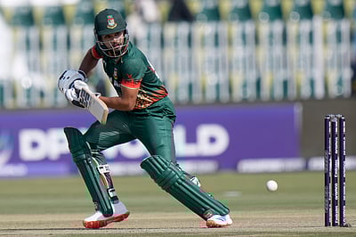 கேப்டன் அரைசதம்; நியூசி.க்கு 237 ரன்கள் இலக்கு நிர்ணயித்த வங்கதேசம்!