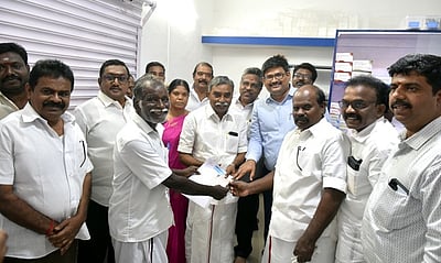 திருவாரூா் மாவட்டத்தில் 25 இடங்களில் முதல்வா் மருந்தகங்கள்