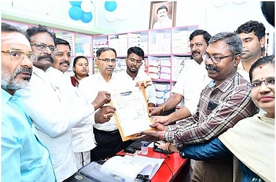 மயிலாடுதுறை மாவட்டத்தில் 18 முதல்வா் மருந்தகங்கள் திறப்பு