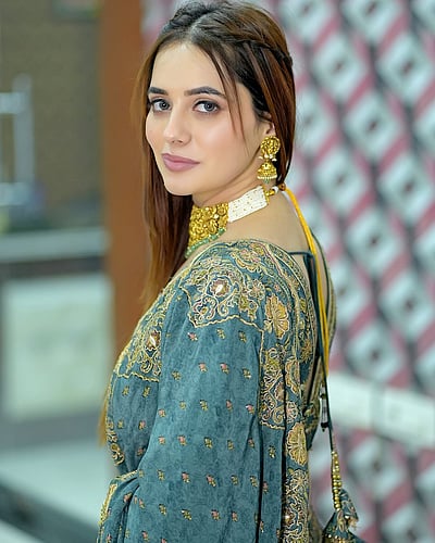 பூங்குயிலே.. பிரியங்கா ரேவ்ரி