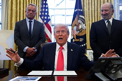 அமெரிக்காவில் குடியேற ரூ.43 கோடியில் கோல்டு கார்ட்.! ஜாக்பாட் யாருக்கு?