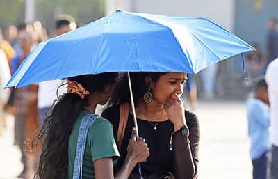சுட்டெரிக்கும் வெய்யில்! அதிகபட்சமாக வேலூரில் 107 டிகிரி ஃபாரன்ஹீட் பதிவு!