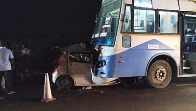 குளித்தலை அருகே கார் மீது அரசுப் பேருந்து மோதியதில் 5 பேர் பலி