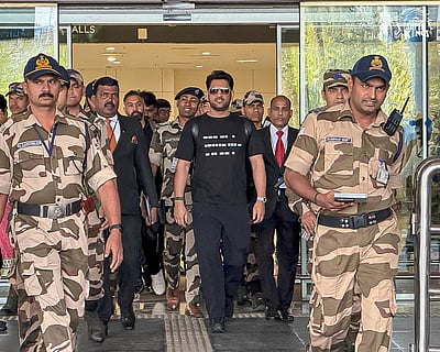 தோனியின் ’மோர்ஸ் கோட்’ டீ-சர்ட்! அப்படியென்றால் என்ன?